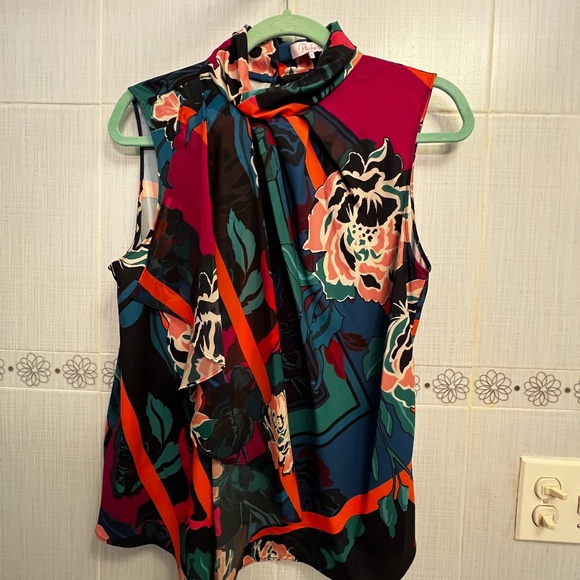 Parker Tops - Floral Silky No Sleeve Blouse